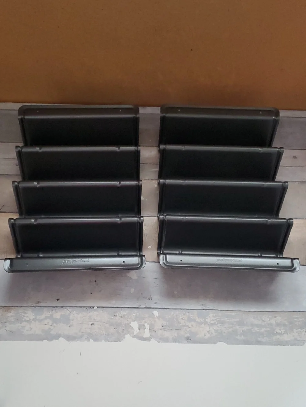 Pampered Chef V-Shaped Baking Pan Set #100101